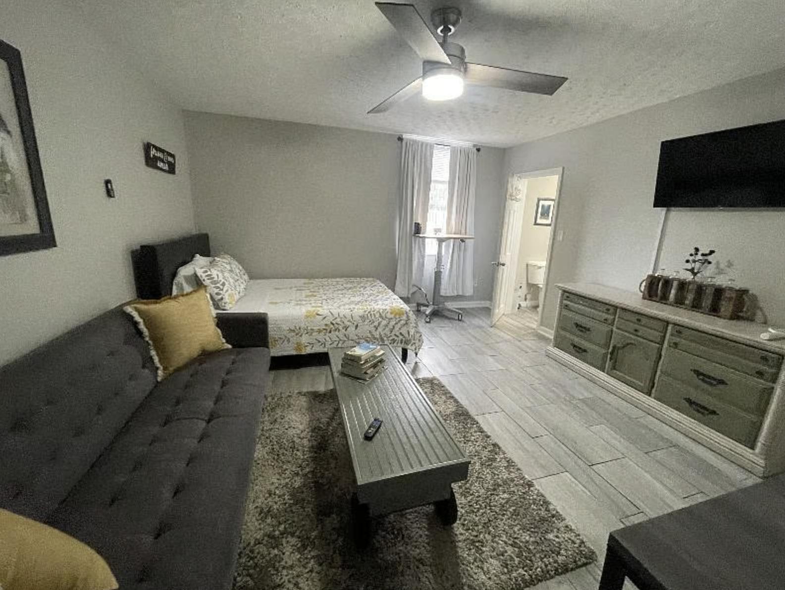1238 S State Ave – photo 5