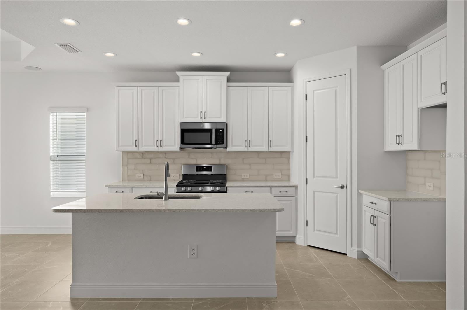 10366 LAKE GEORGE Avenue – photo 5