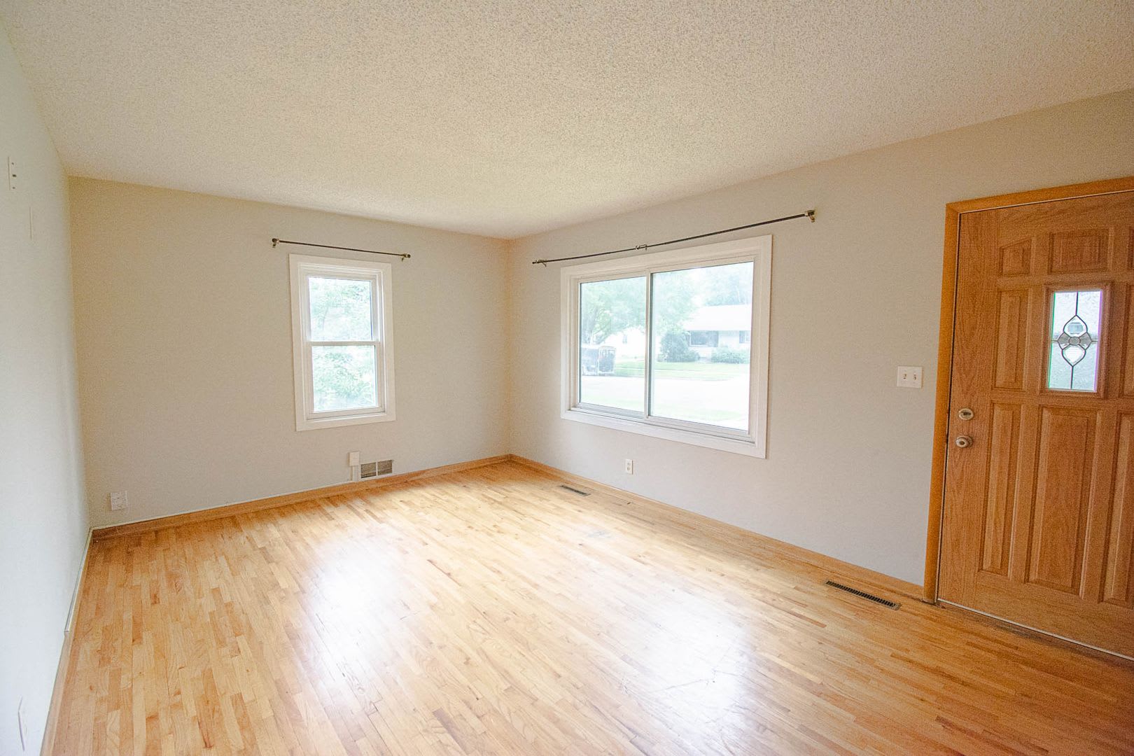 3BR Home on Large Corner Lot – NW Rochester – photo 2