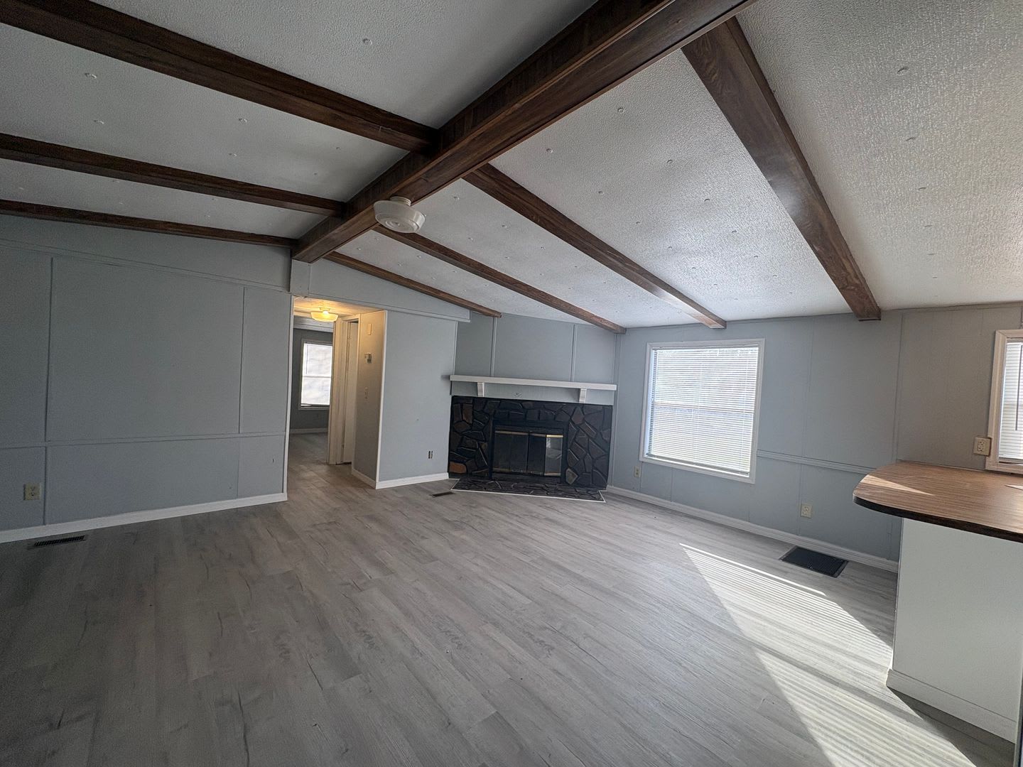 3bed/2bath home ready now!! rent $1650/mo – photo 3