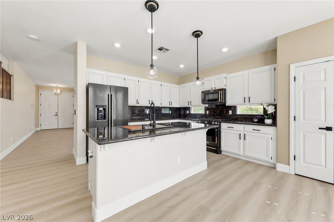 2551 Williamsburg Street – photo 4