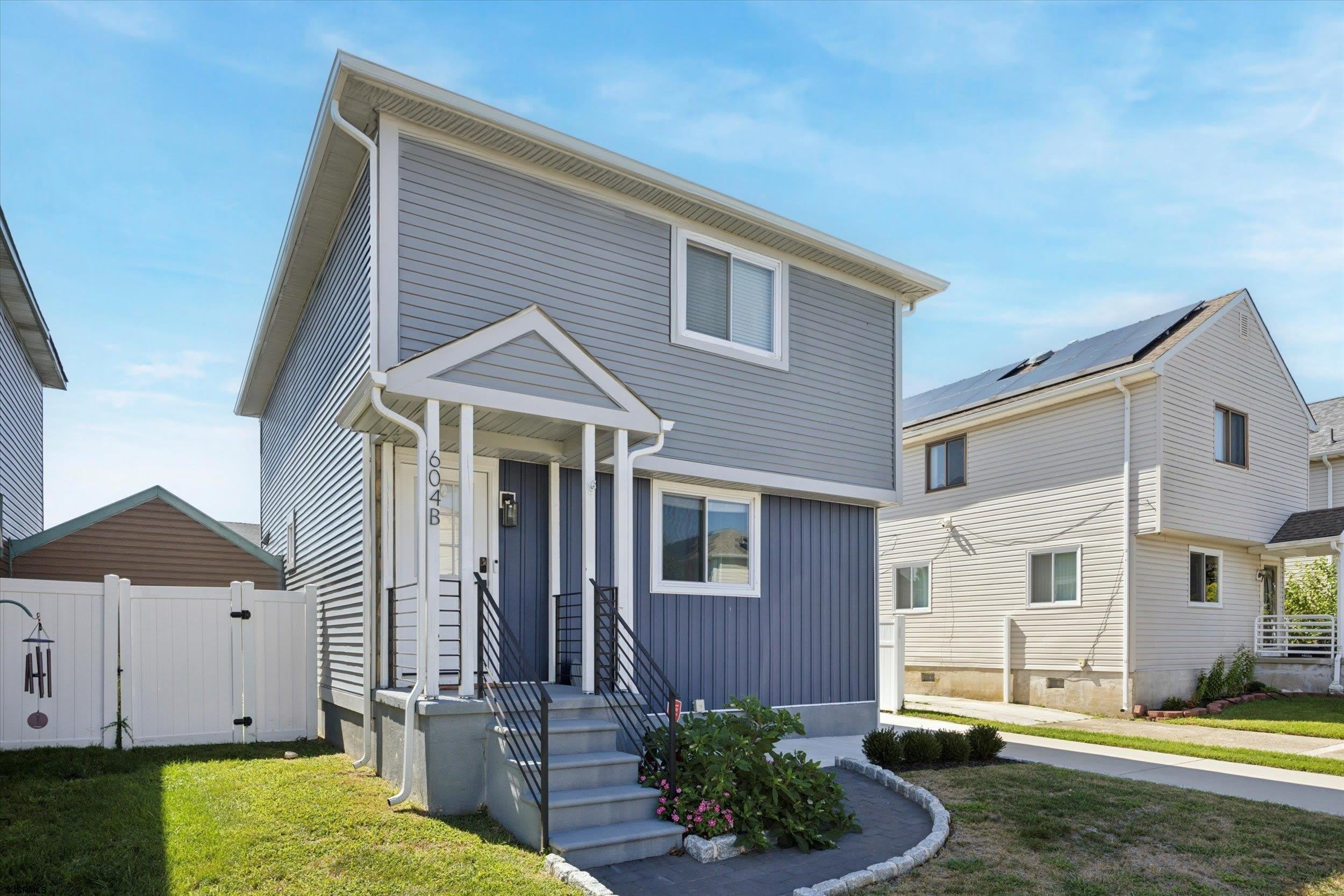 604 N Victoria Ave – photo 2