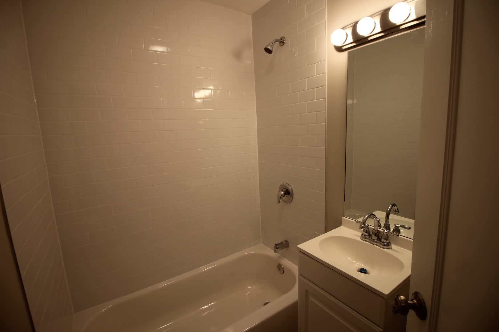 4413 N La Crosse Ave – photo 4