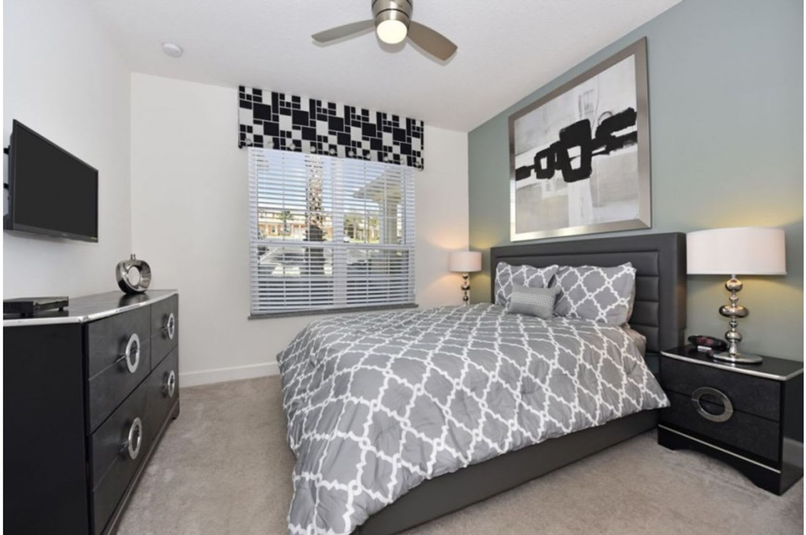 Modern Townhome in quiet neighborhood: 3BR, Pool & Near Disney – photo 5