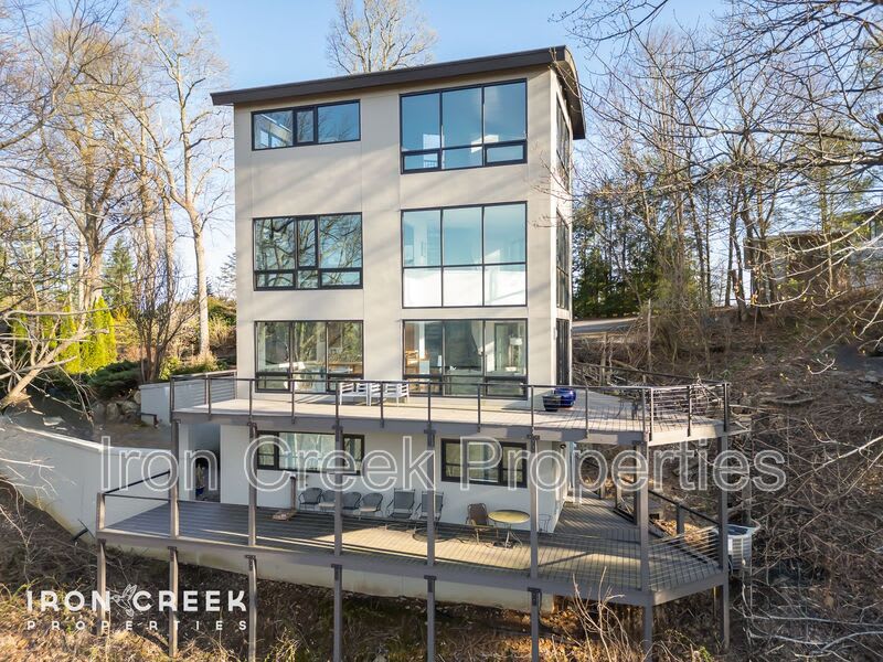 910 Rockhold Drive – photo 1