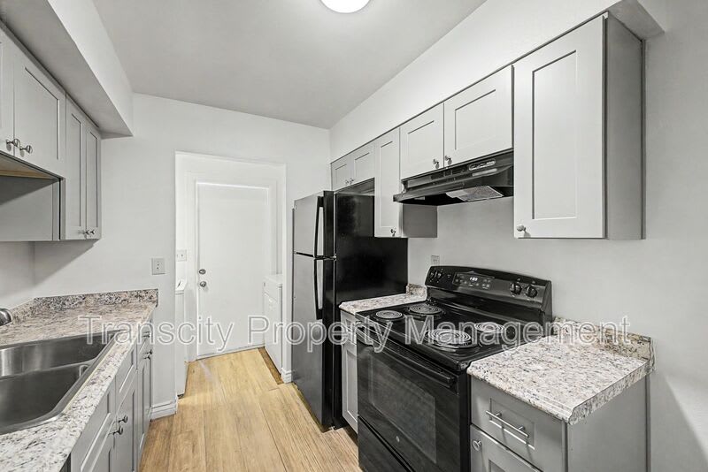 225 N Standage – photo 4