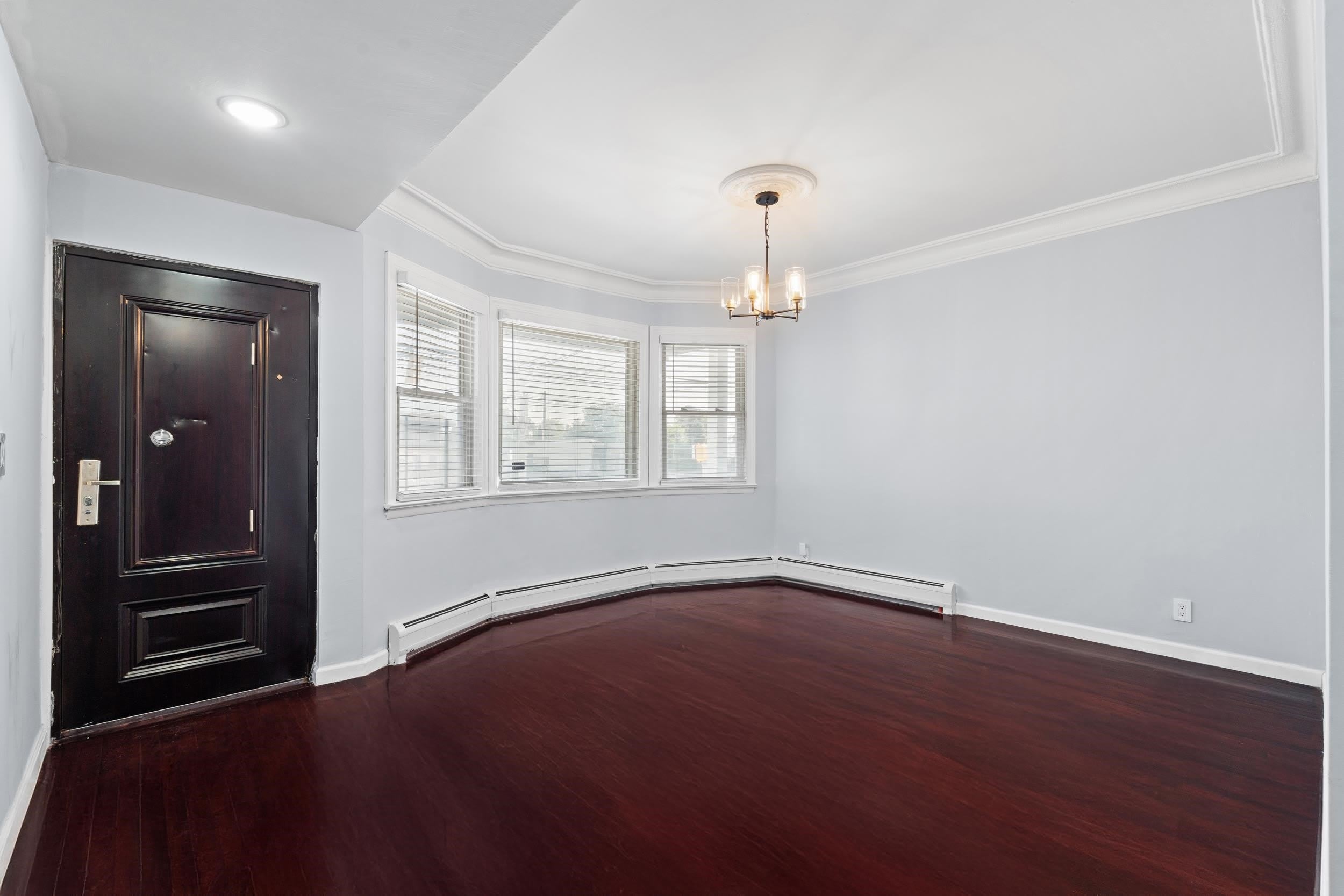 257 KENNEDY BLVD – photo 3