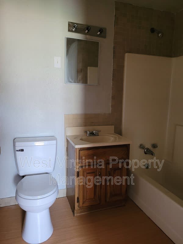 606 21st Street W – photo 5