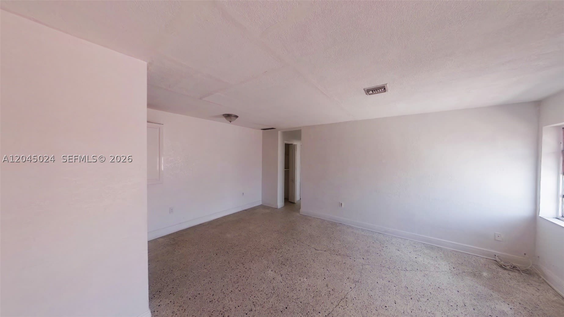 2712 W 10Th Ave – photo 4