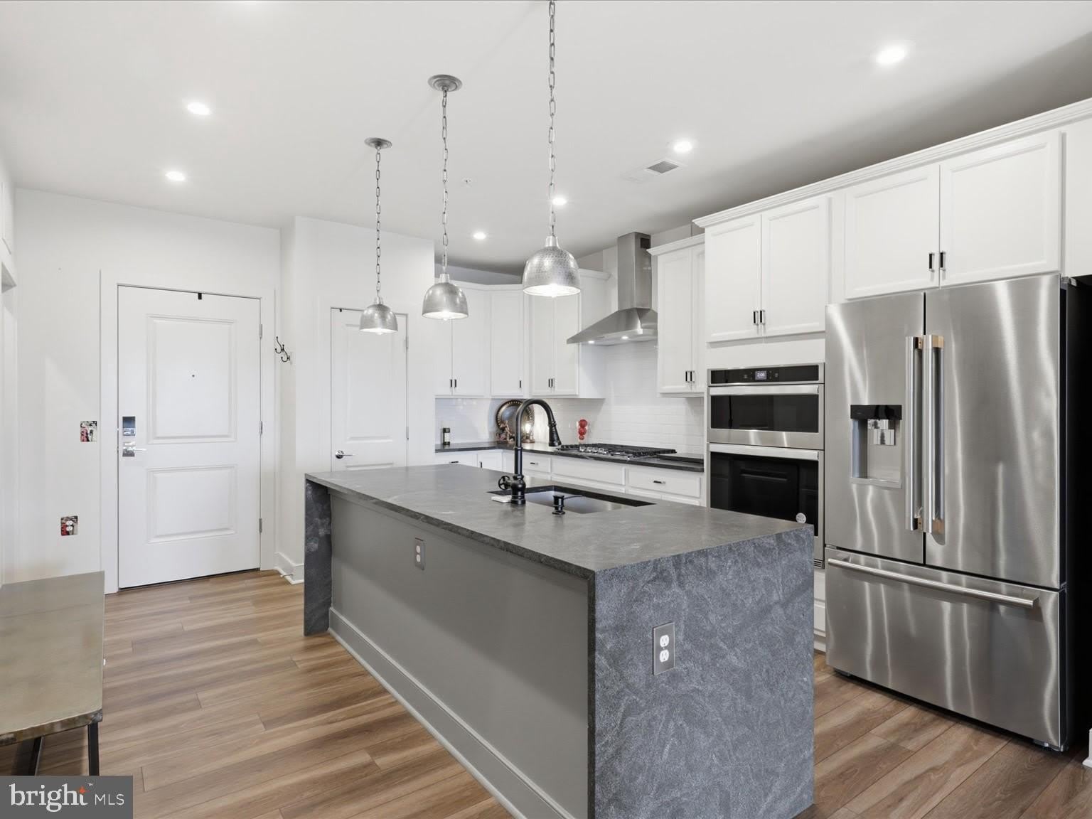 100 SAINT IVES Place – photo 5