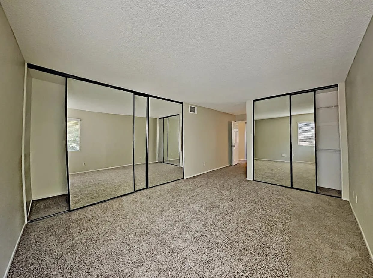 2304 Lone Pine Drive – photo 3