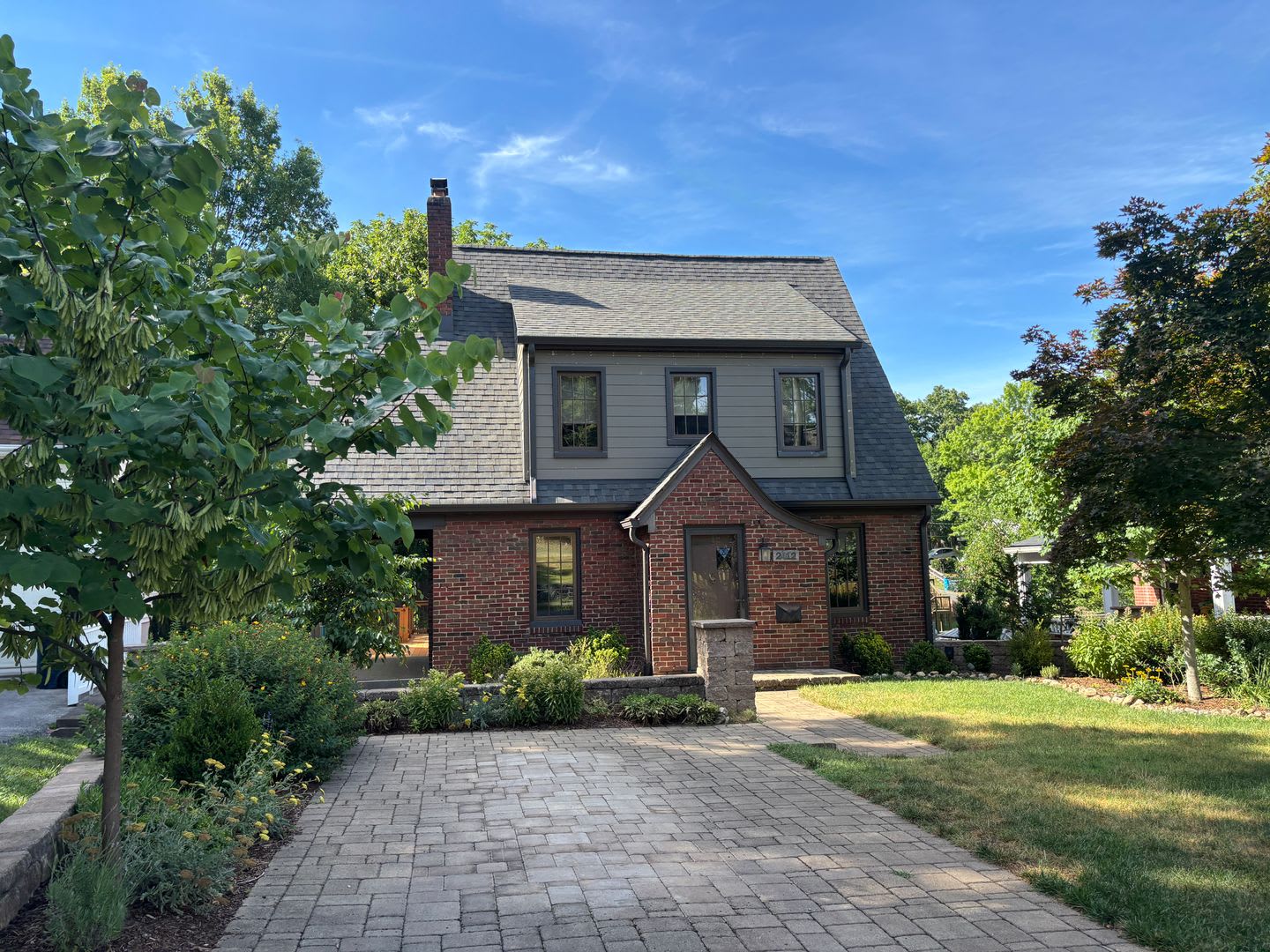 REDUCED to $2,800 Grandin Court Tudor with 3 Bedrooms and 2.5 Baths – photo 5