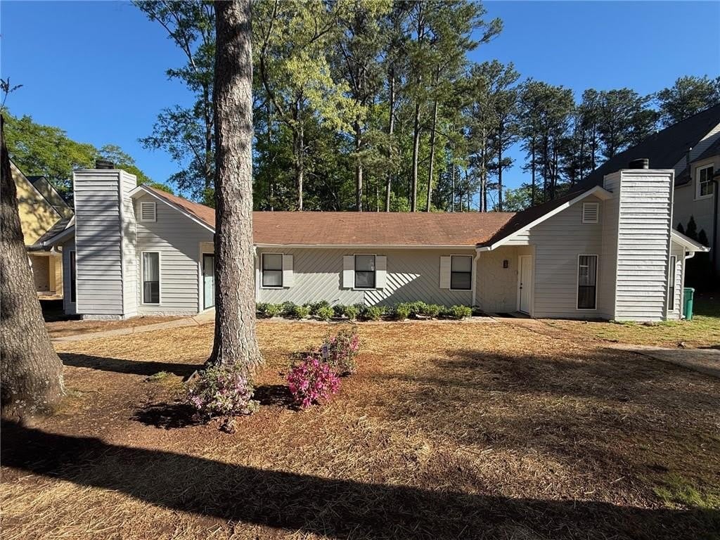 1601 Walker Street SE – photo 1