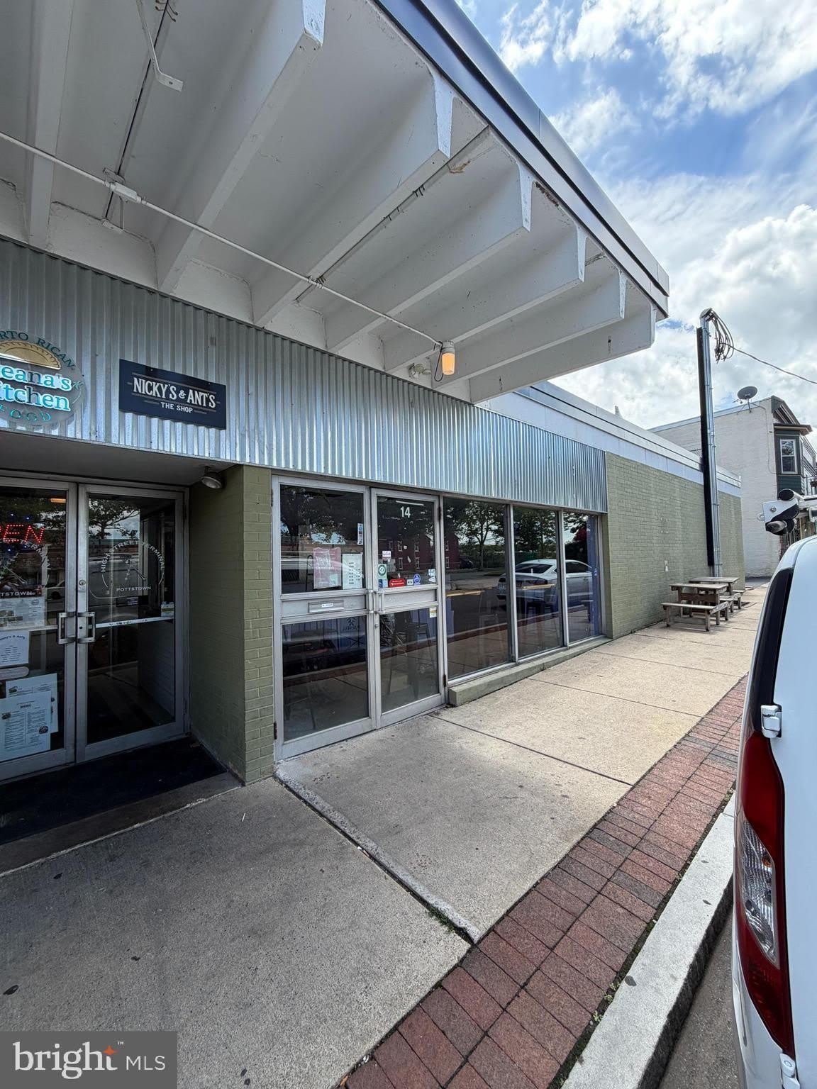 300 E High Street – photo 3