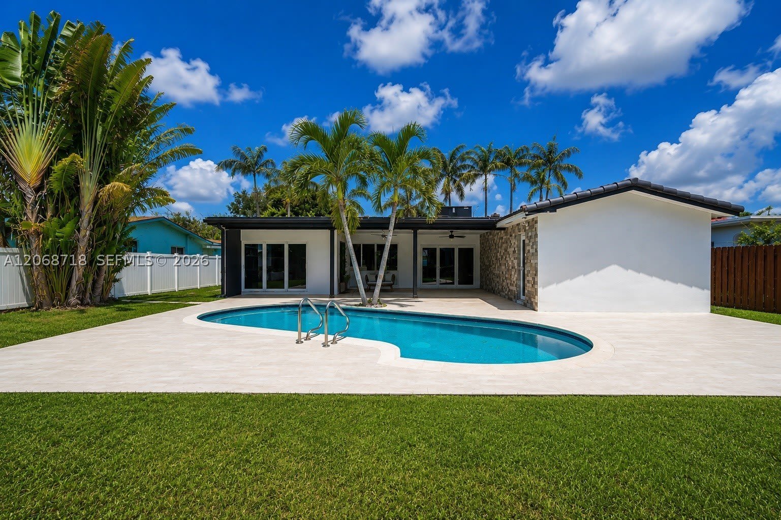 5424 Garfield St – photo 4