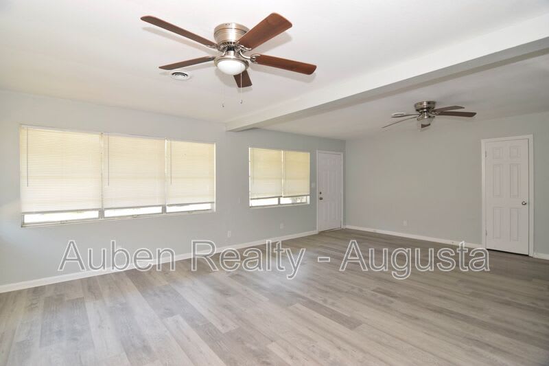 3613 Alene Cir – photo 2