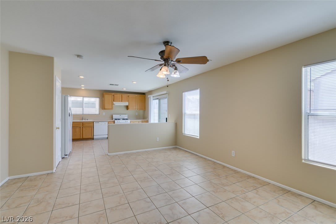 1170 Orange Meadow Street – photo 3