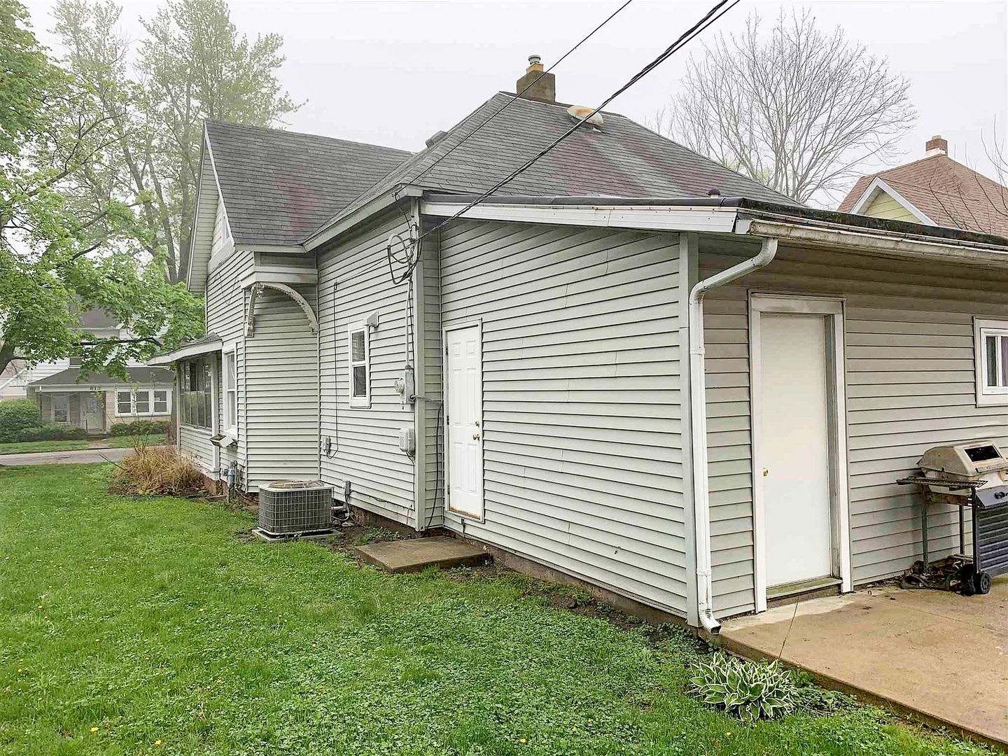 Preleasing For August Close To Campus – photo 3
