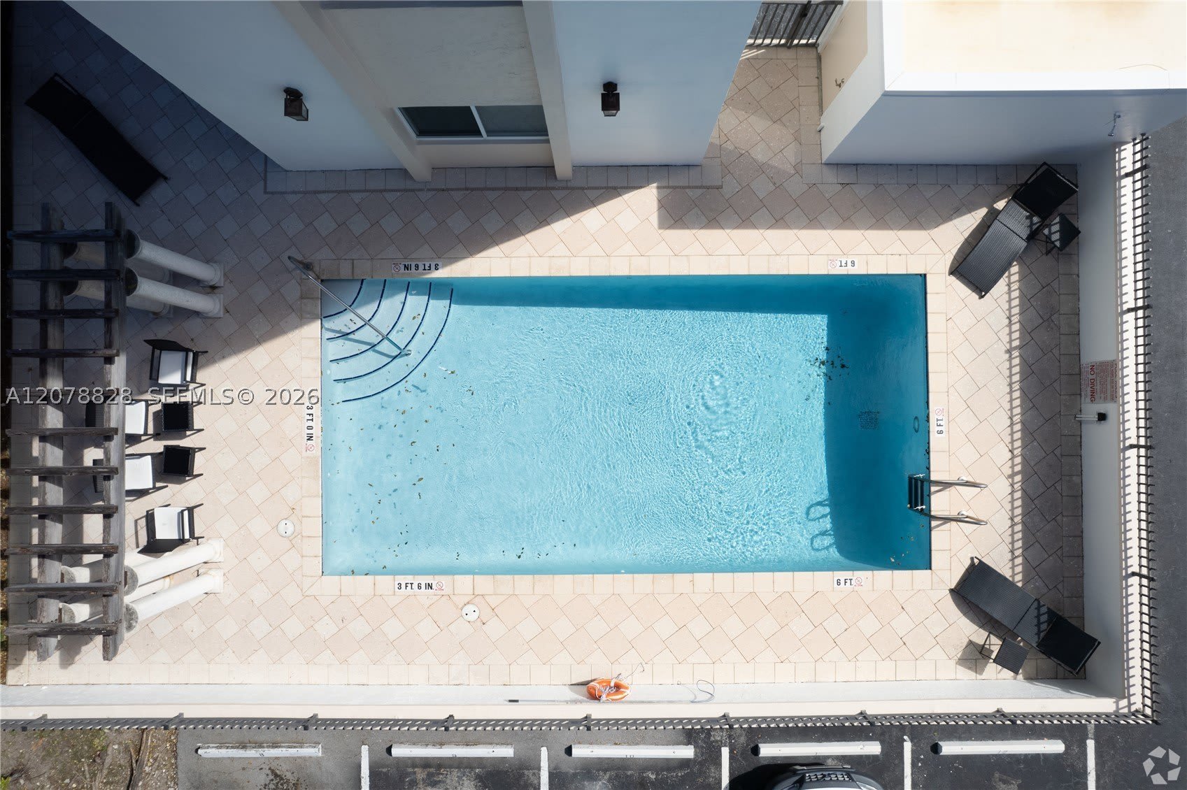 Corinthian Plaza – photo 3