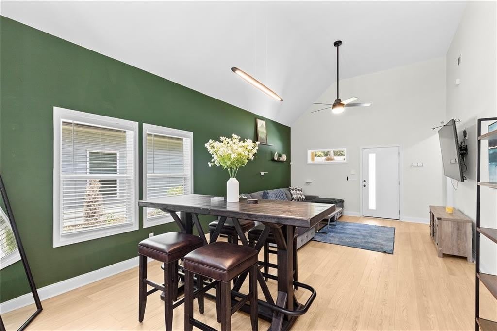 624 Robert Street NW – photo 4