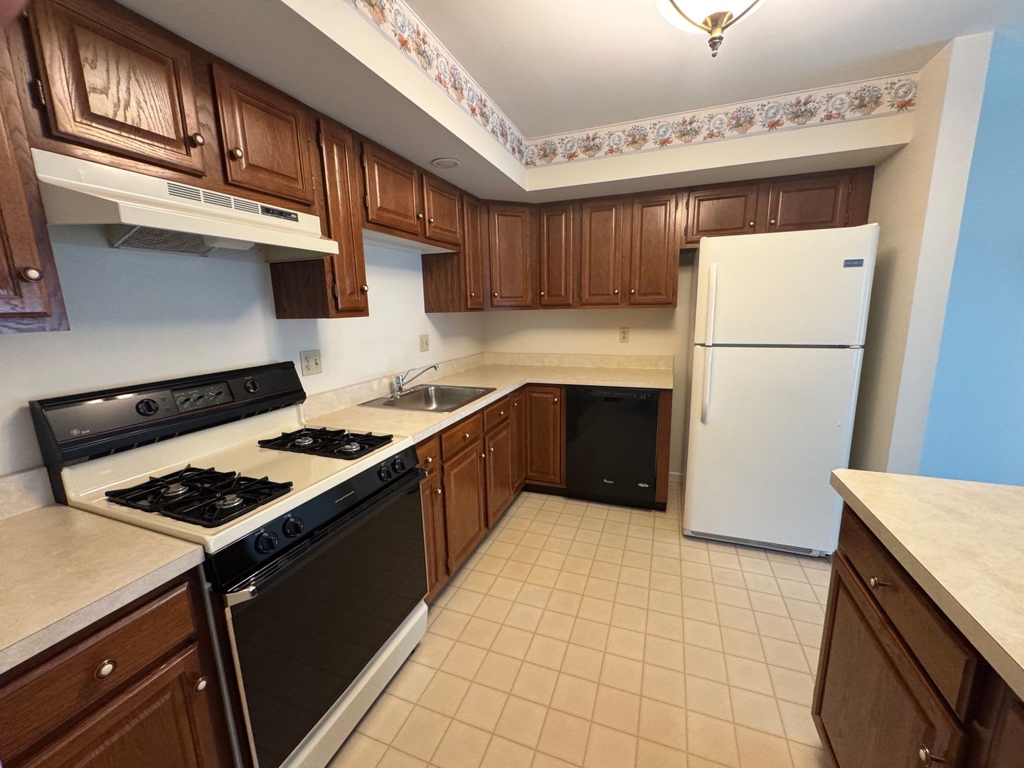 Franconia Township 3 Bedroom 1.1 Bath Townhome in Strawberry Fields $2,500/month – photo 4