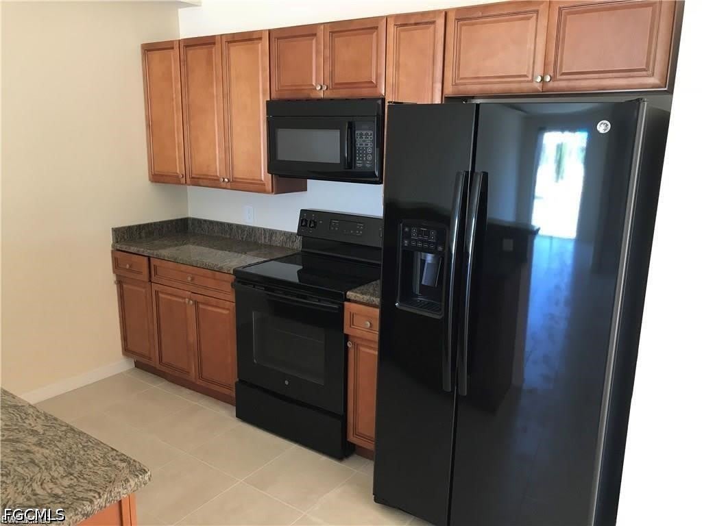 1020 SE 24th Avenue – photo 3