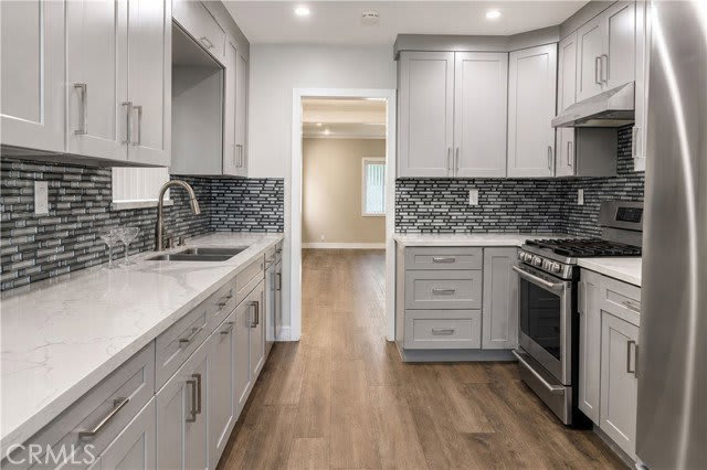 2431 North Lamer Street – photo 5