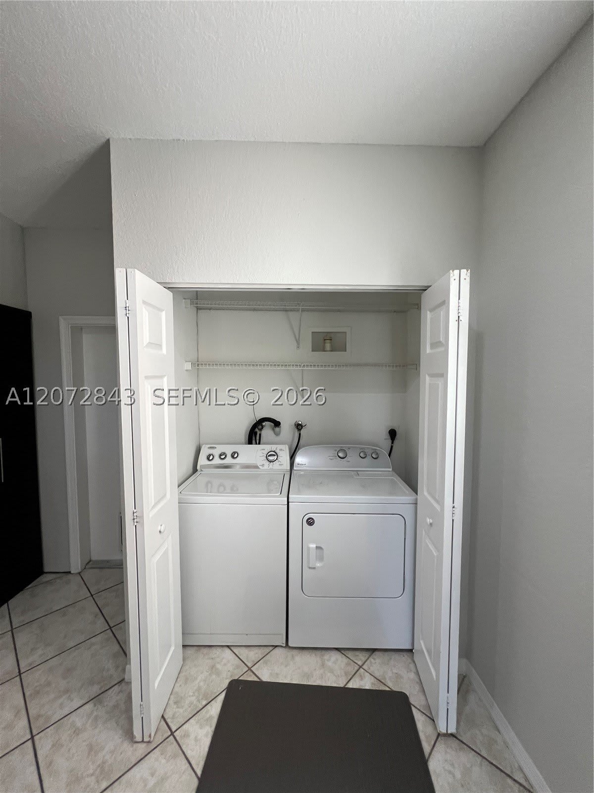 2445 Pasadena Way – photo 5