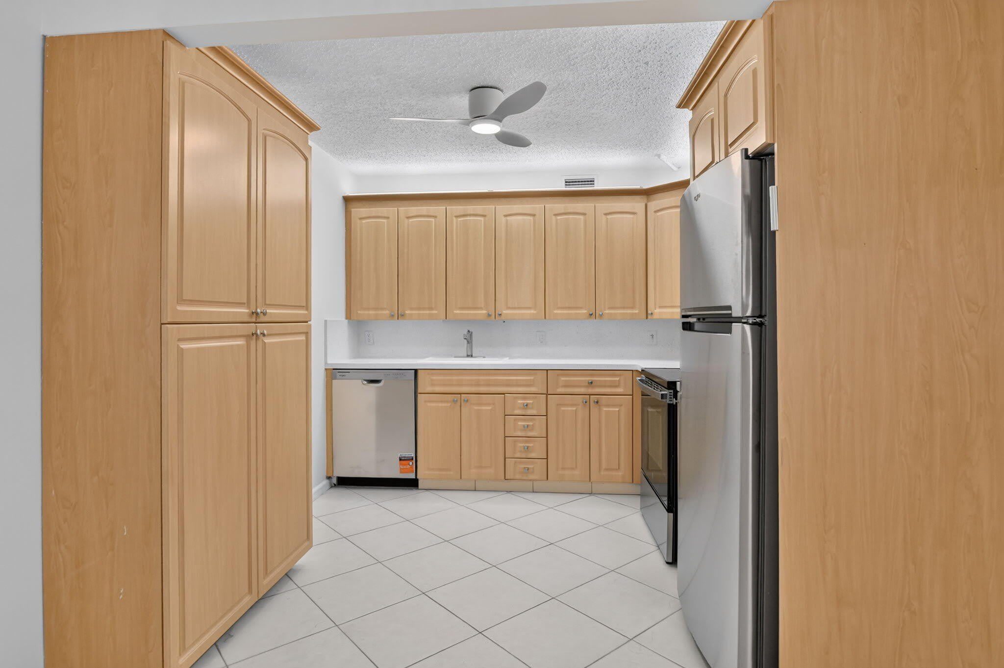 3057 Yarmouth C – photo 1
