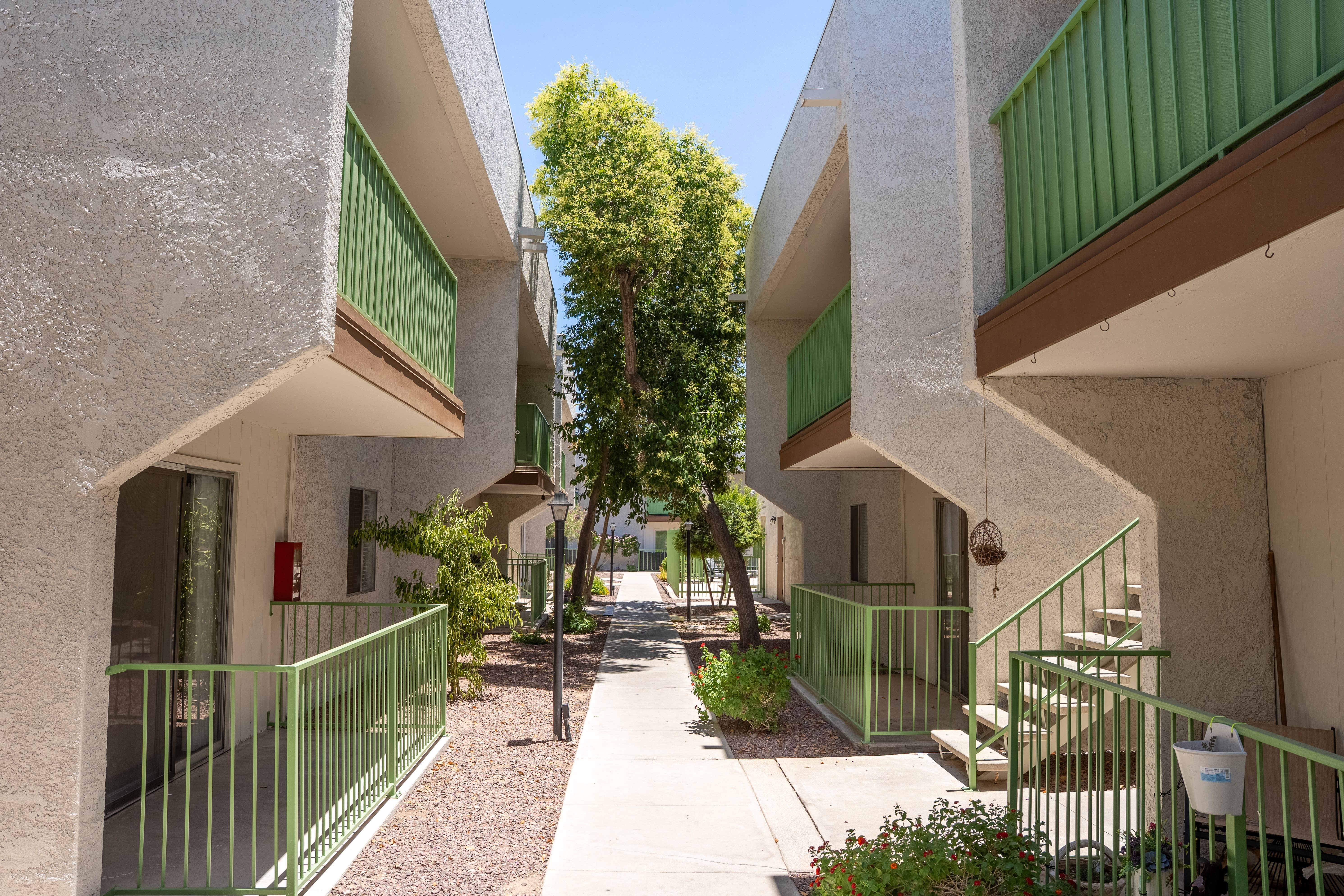 Latitude 32 – photo 3