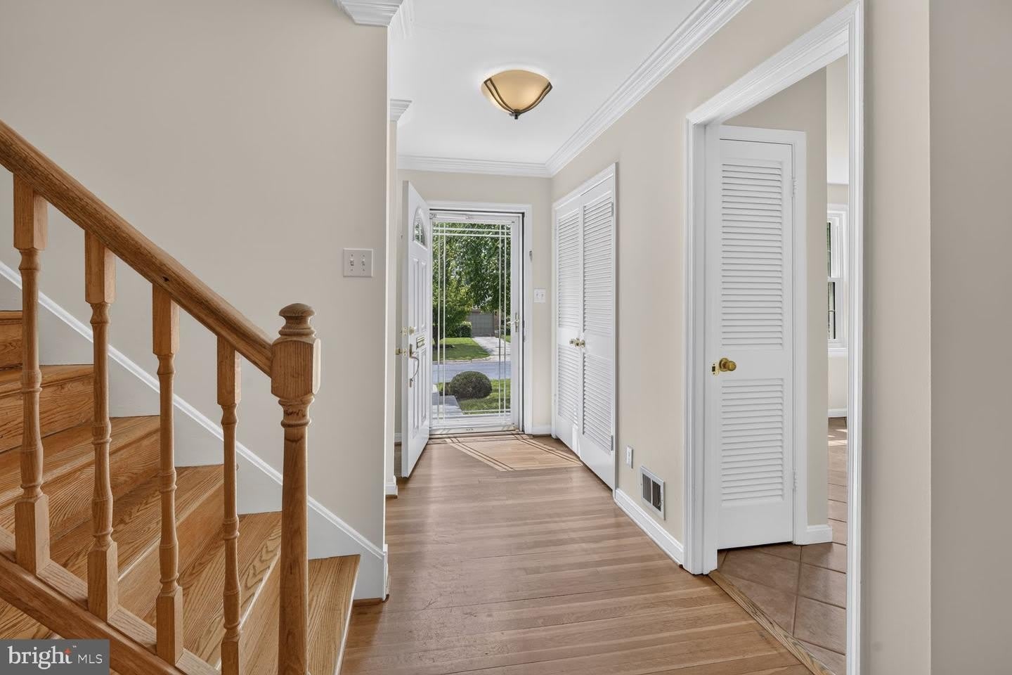 6035 CHATSWORTH LN – photo 2