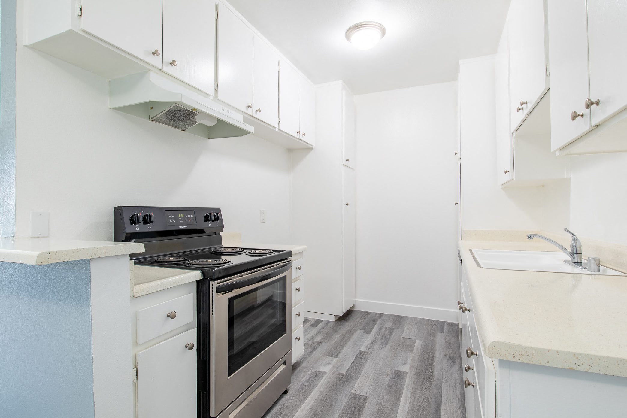 Kingsbury Apartments – photo 4