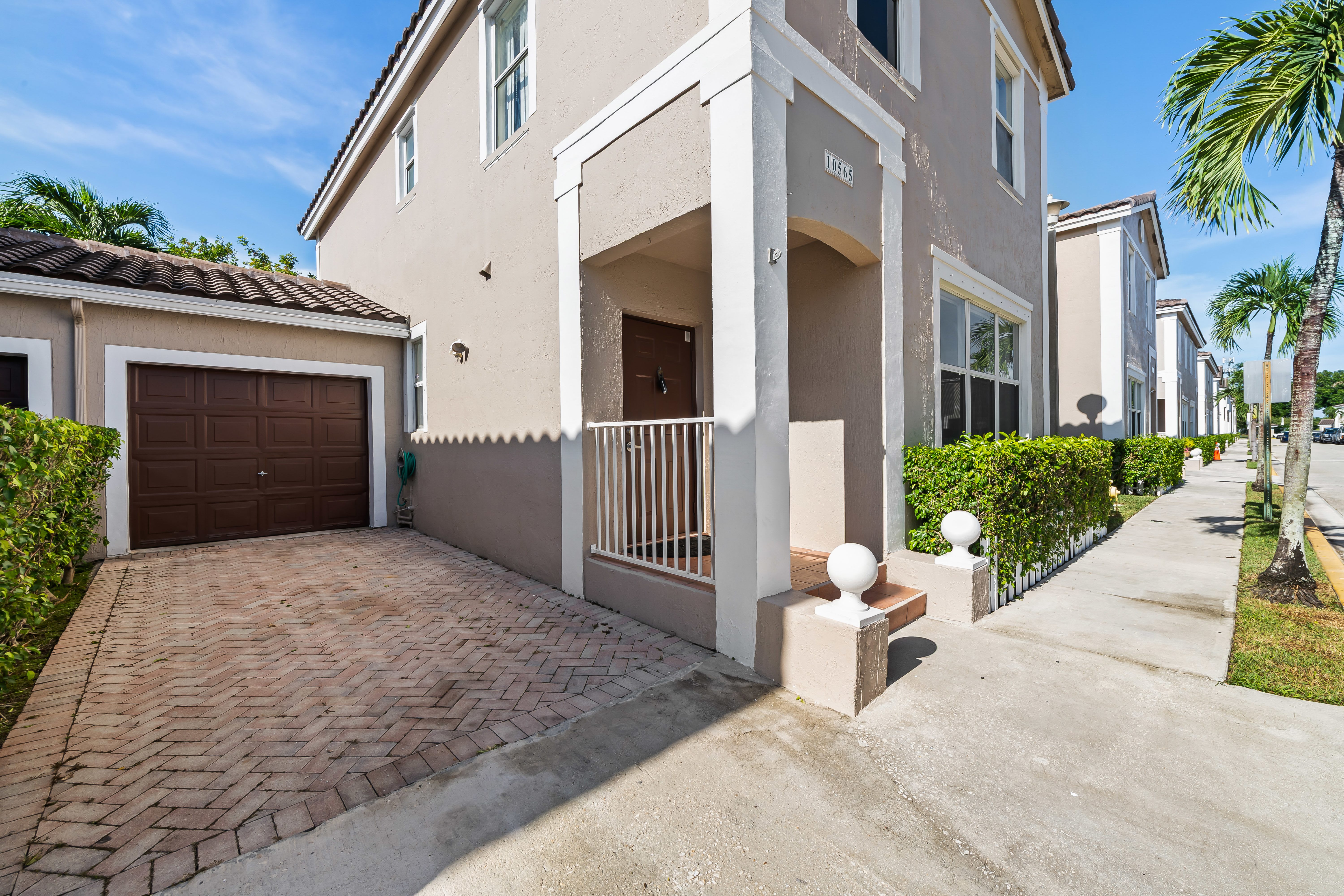 10565 Northwest 57th Court – photo 3