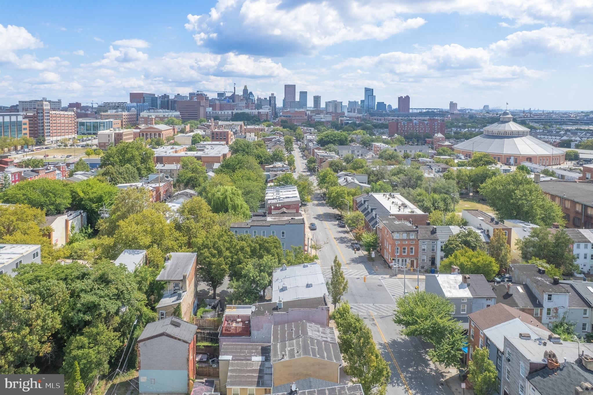 1123 W LOMBARD Street – photo 5