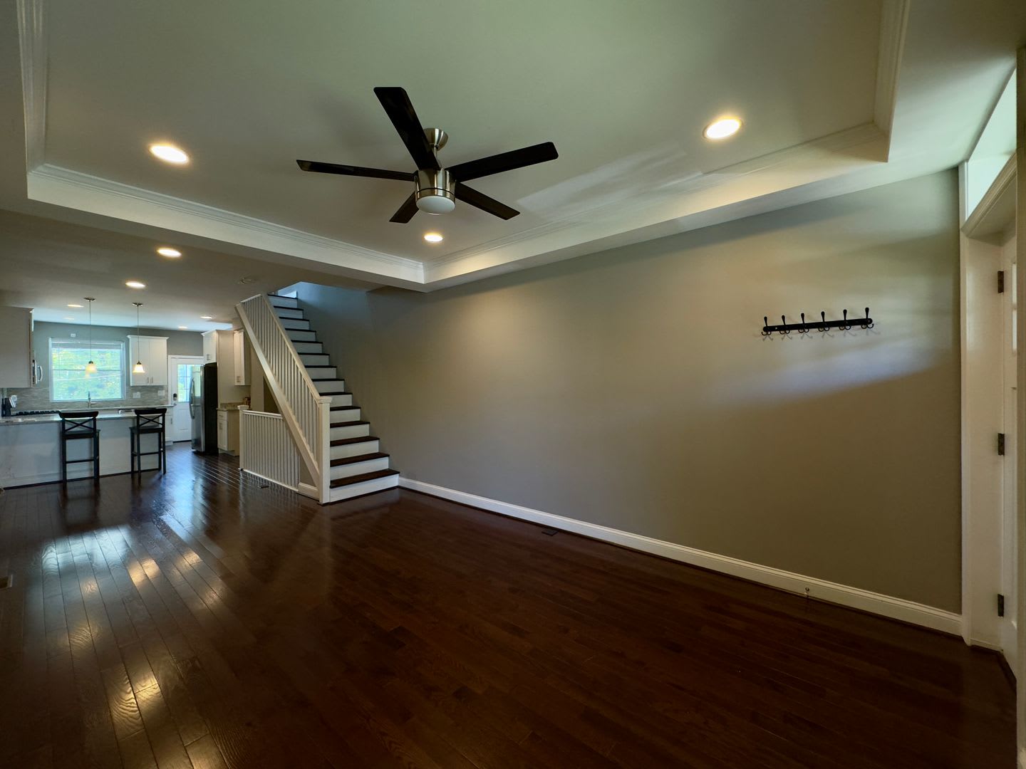 Charming 3 Bedroom/3 Bathroom Townhome with Den in Hampden, MD! – photo 3
