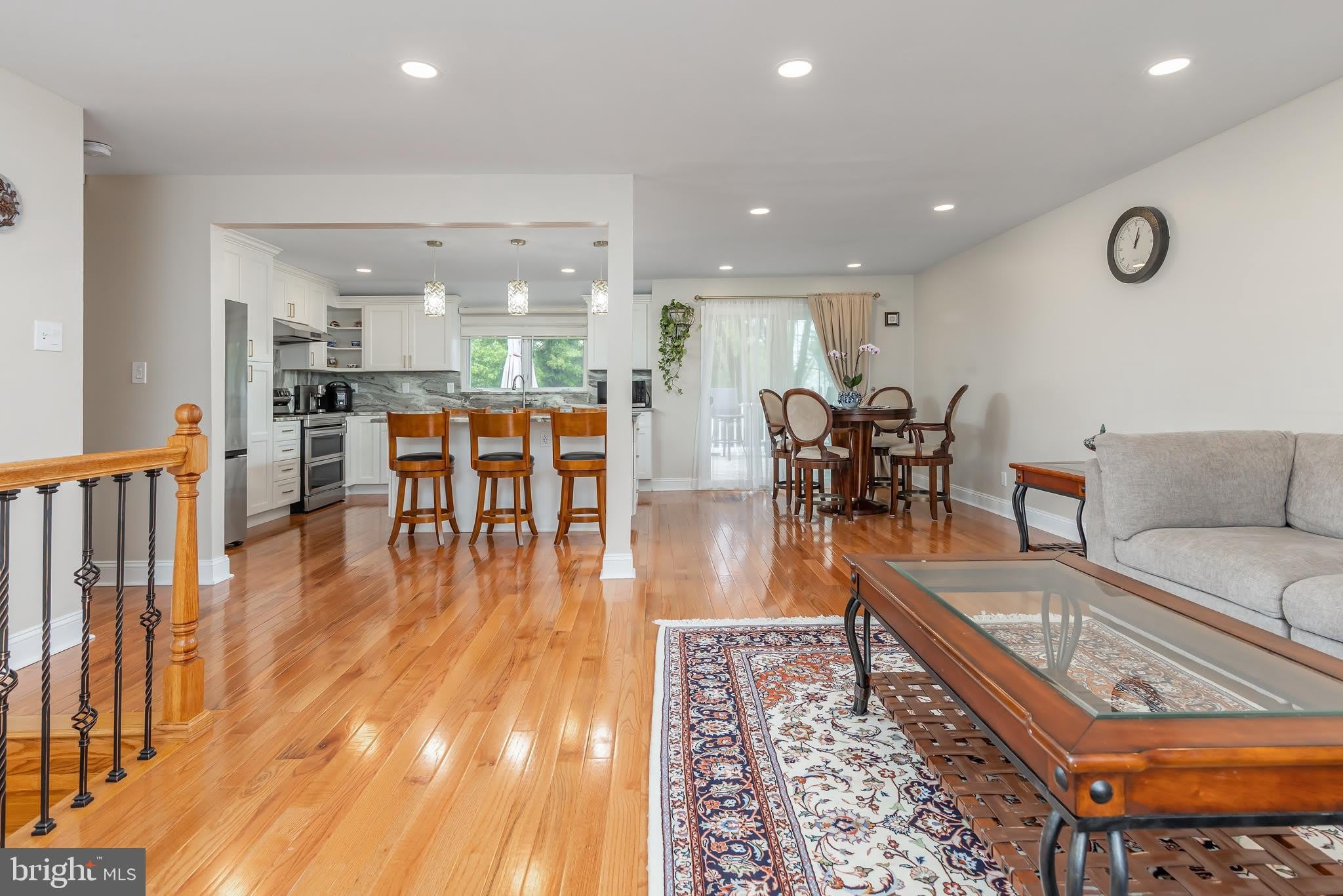 42 REGENT Road – photo 4
