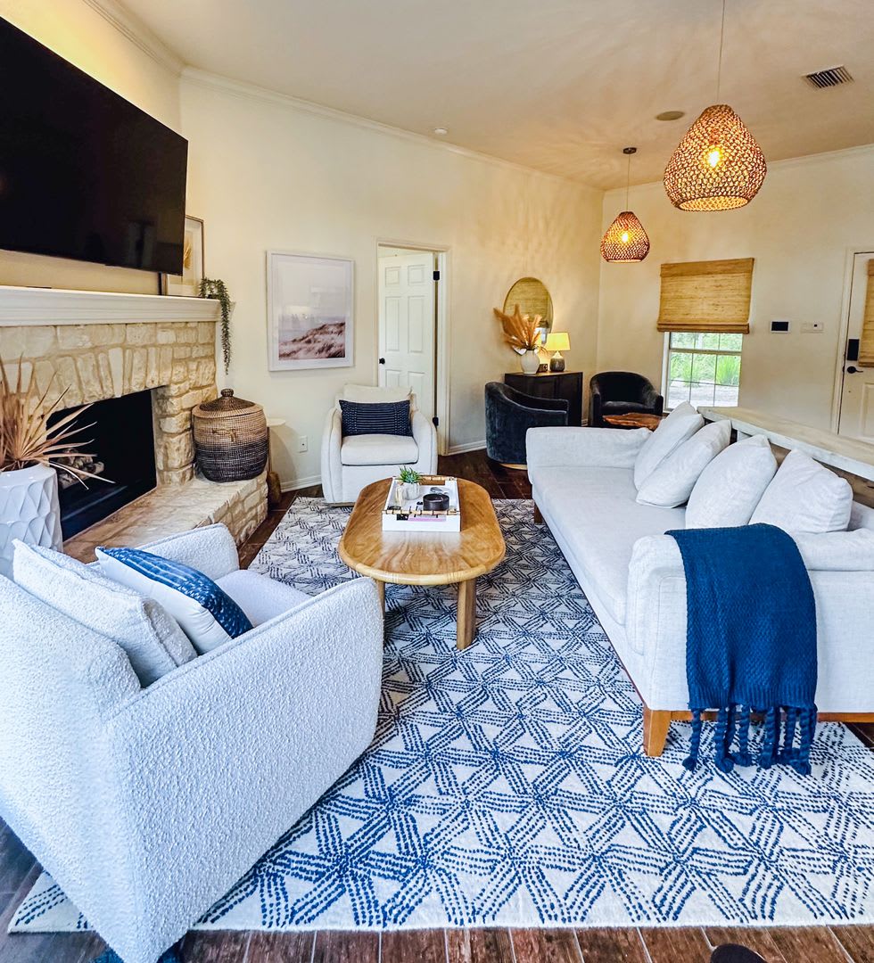 Lake Austin House Waterfront Lush 2 Acre Yard W Boat Dock Pet Friendly Fully Furnished Renovated W Boat Slip – photo 4