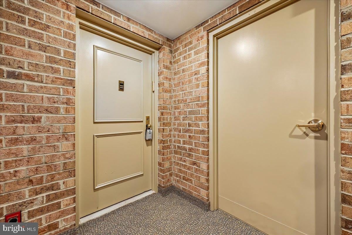 11419 COMMONWEALTH DR #302 – photo 4