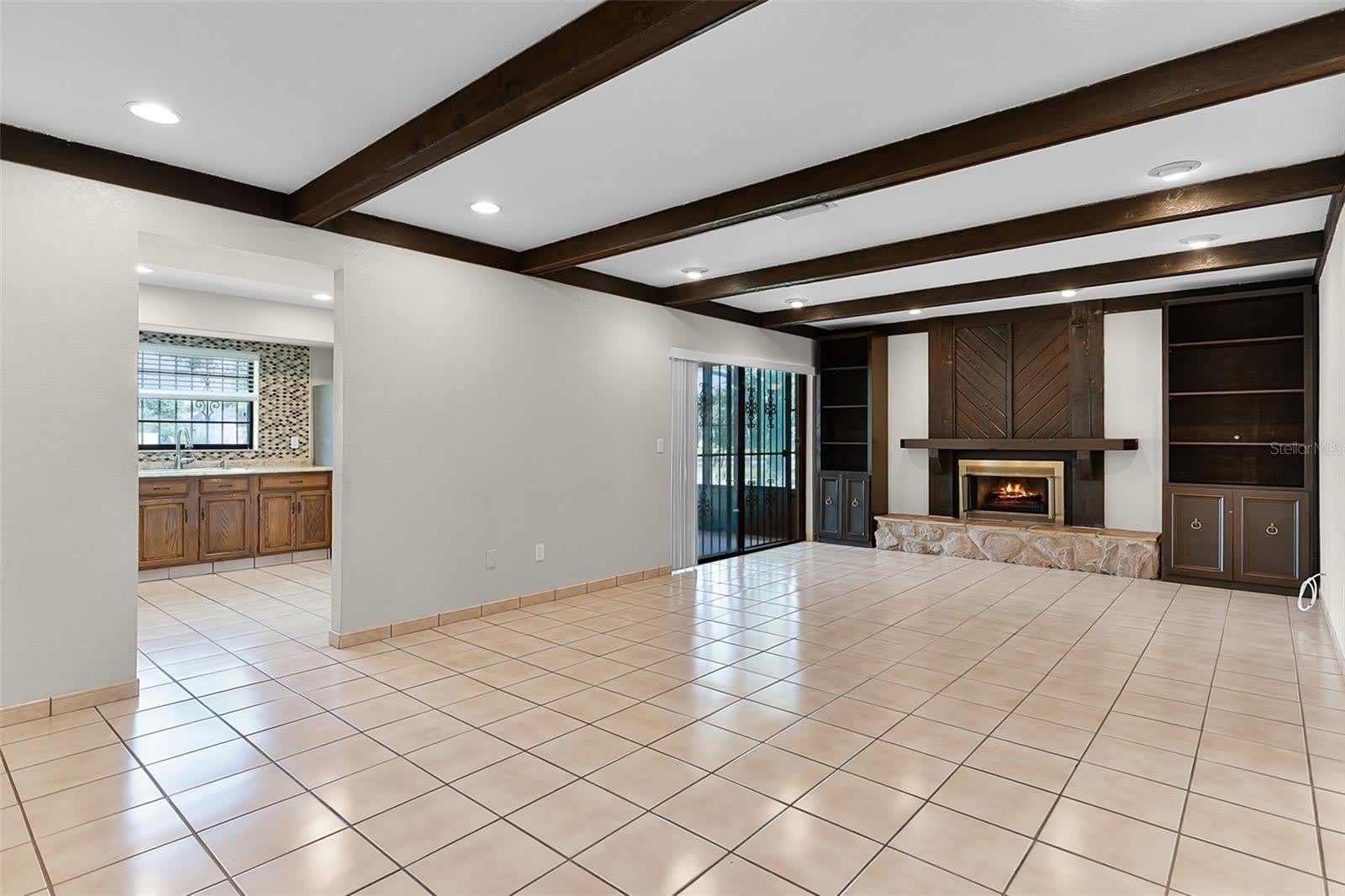 8208 LA SERENA Drive – photo 3