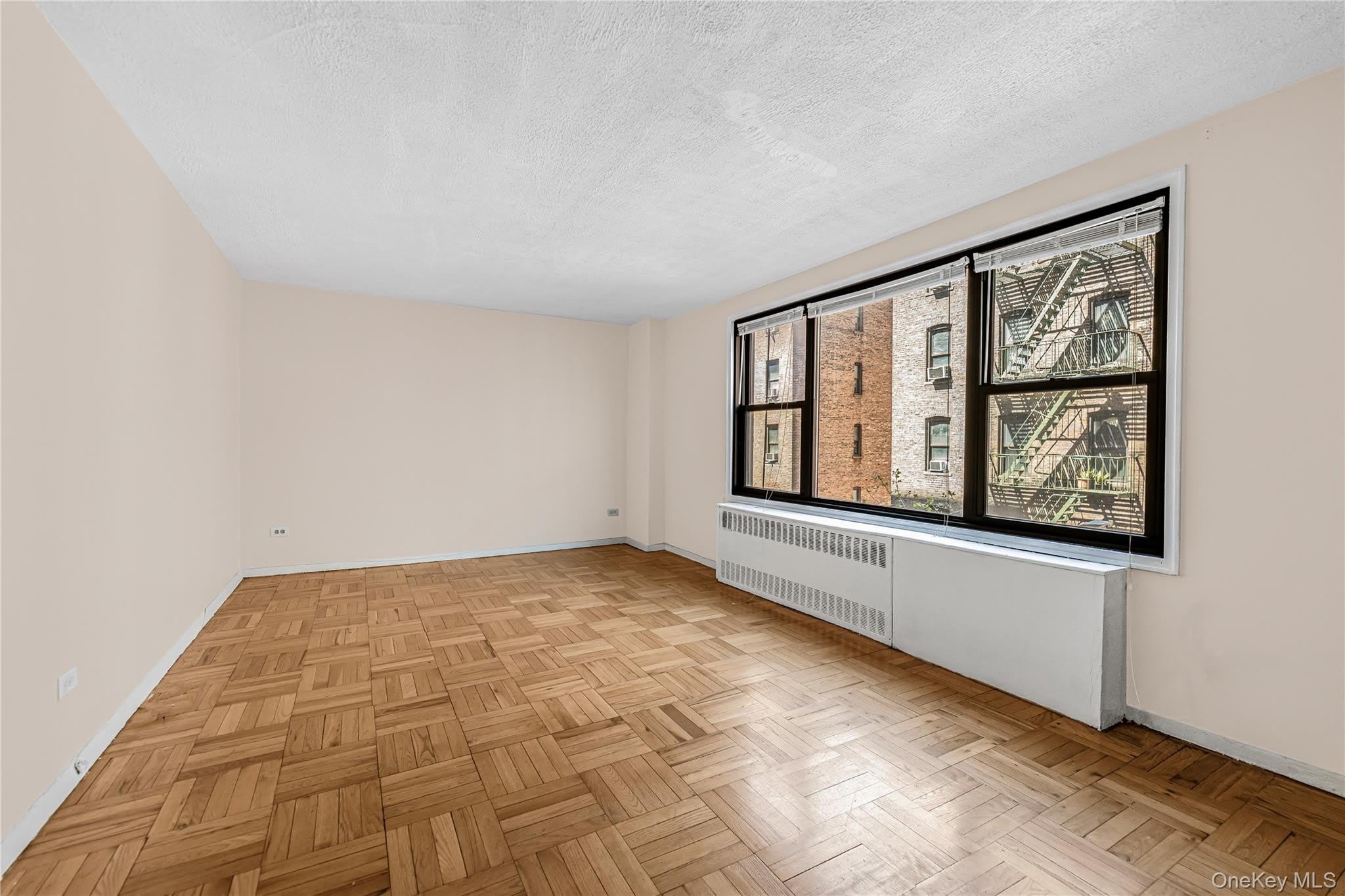 2835 Webb Avenue – photo 3