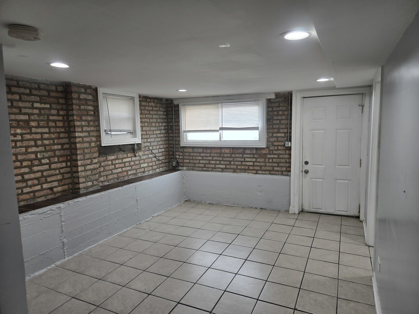 1935 N Leamington Avenue – photo 4