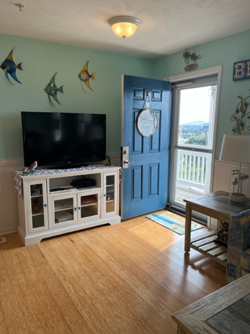 SEASONAL RENTAL 2 Bedroom Condo in Surf City- Small Pets Allowed with Homeowner Approval – photo 5