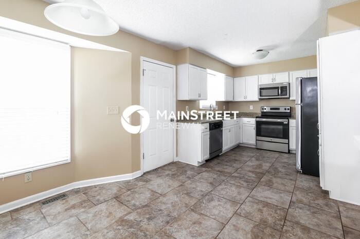 216 West Heritage Drive – photo 5