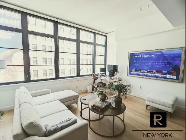 50 W 30th Street – photo 2