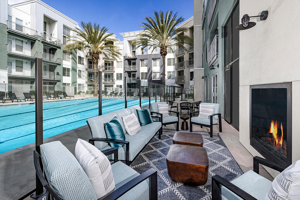 Main & Jamboree Apartments – photo 5