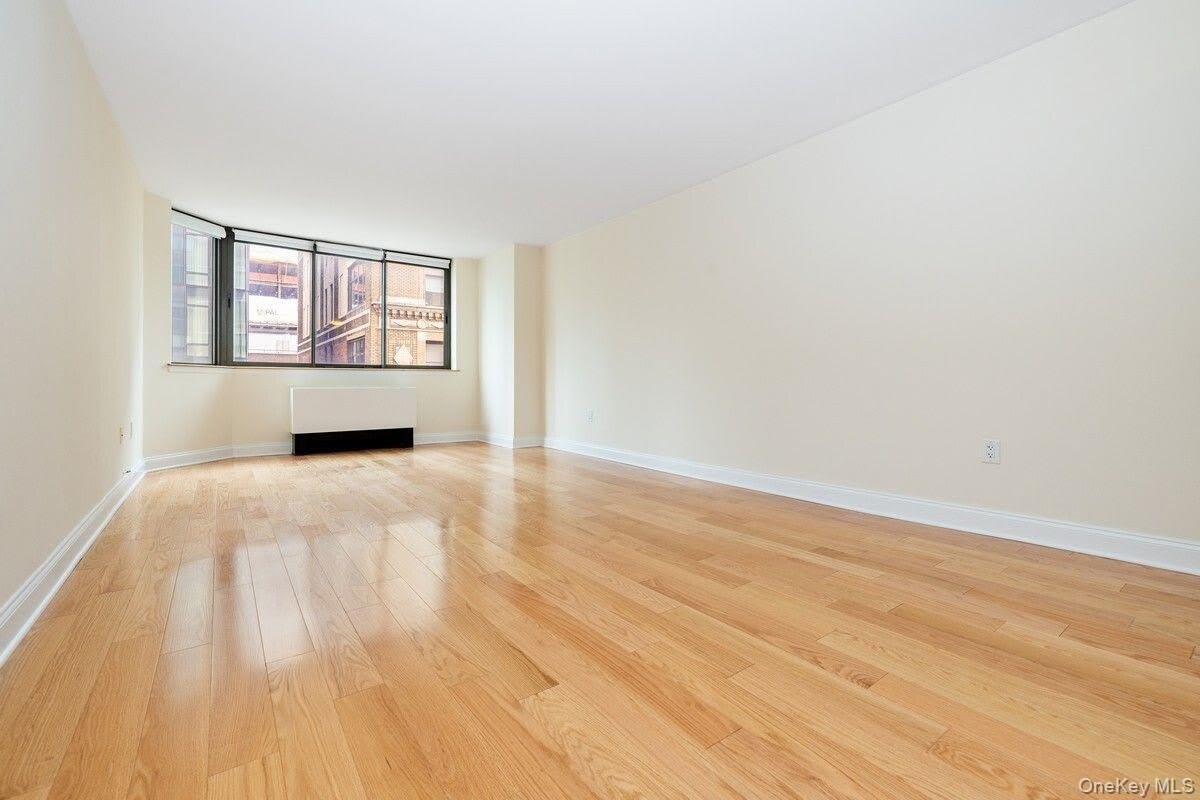 280 PARK Avenue S – photo 2