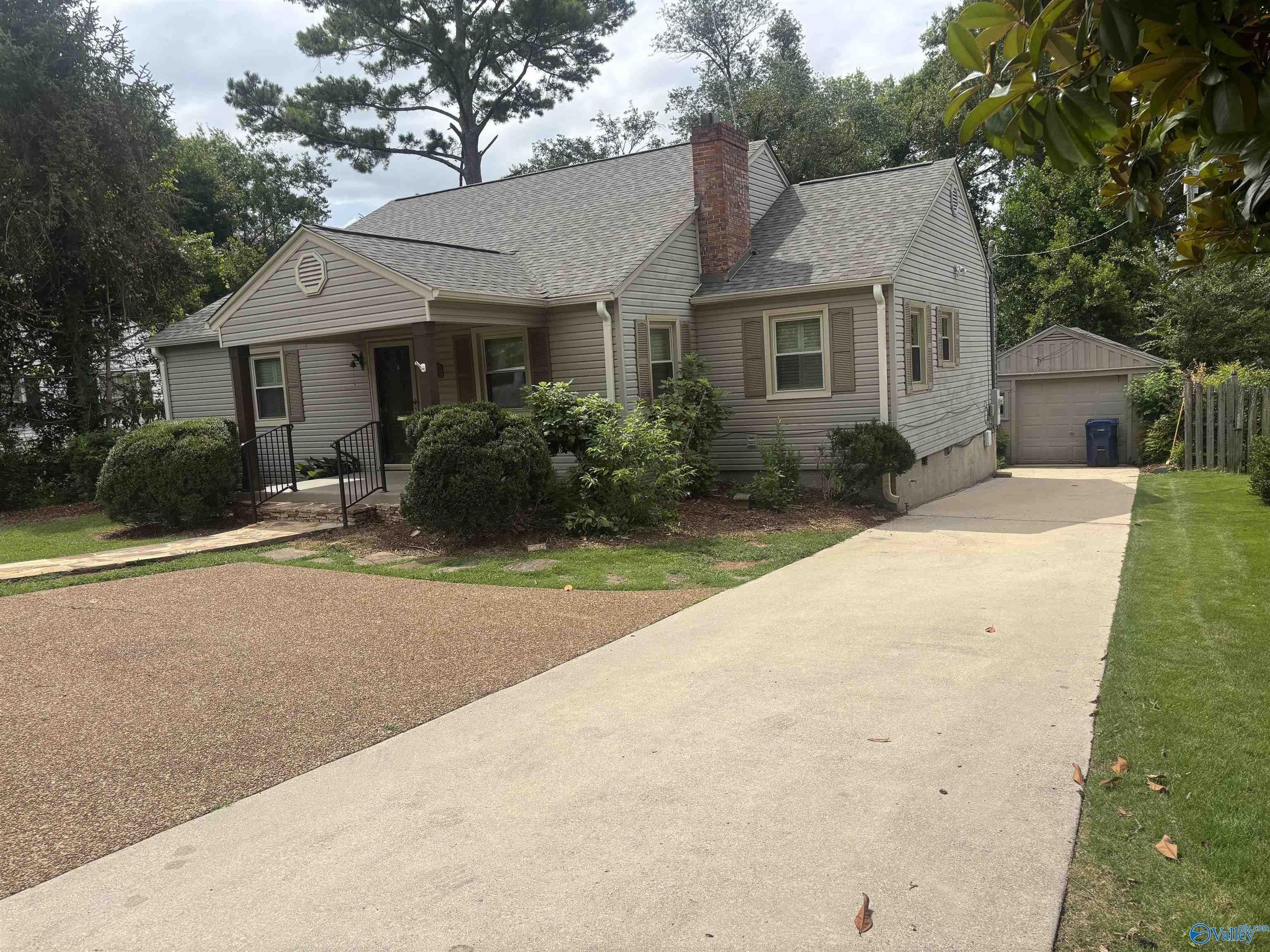 1308 Mcclung Avenue Se – photo 2