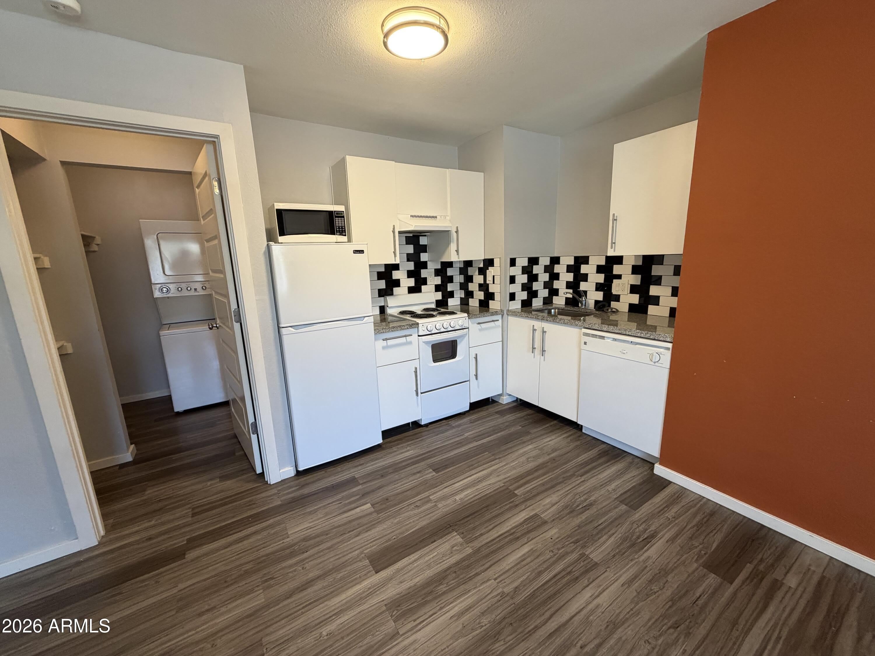 1234 W 4th Street – photo 5