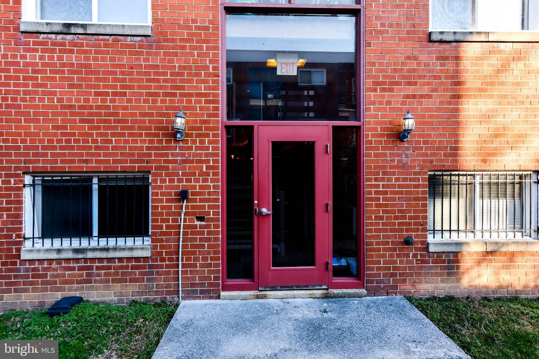 1386 Bryant Street Ne – photo 2