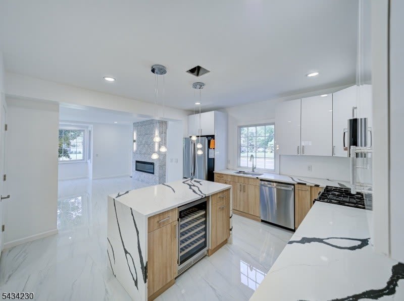 217 Heywood Ave – photo 4